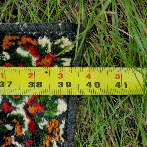 Vtg 70 Religious Jesus Christ & Lambs Velvet Sofa Tapestry Style Lg Wall Hanging - Picture 10 of 10